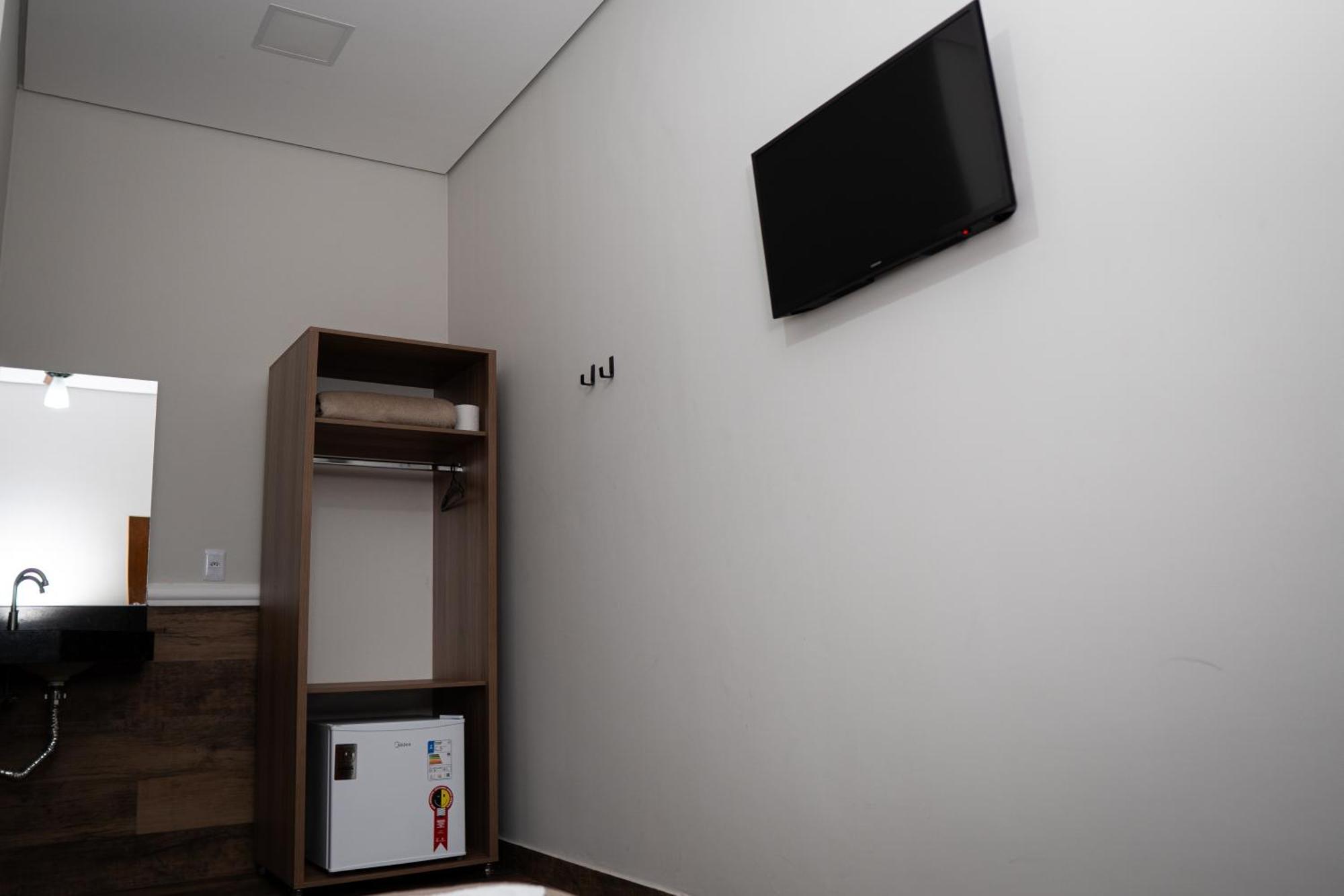 Hotel Nixon Proximo, Rodoviaria, Prefeitura E A Matriz Central Itaí المظهر الخارجي الصورة