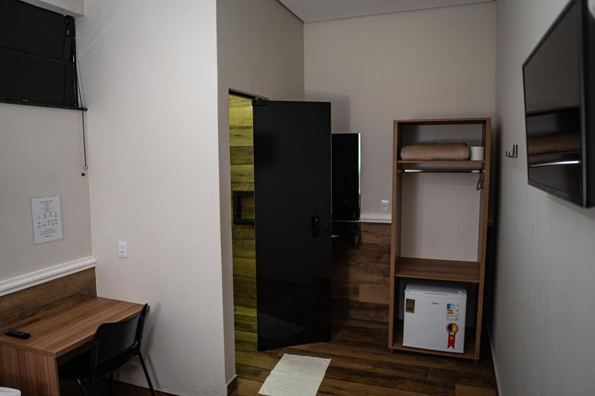 Hotel Nixon Proximo, Rodoviaria, Prefeitura E A Matriz Central Itaí المظهر الخارجي الصورة