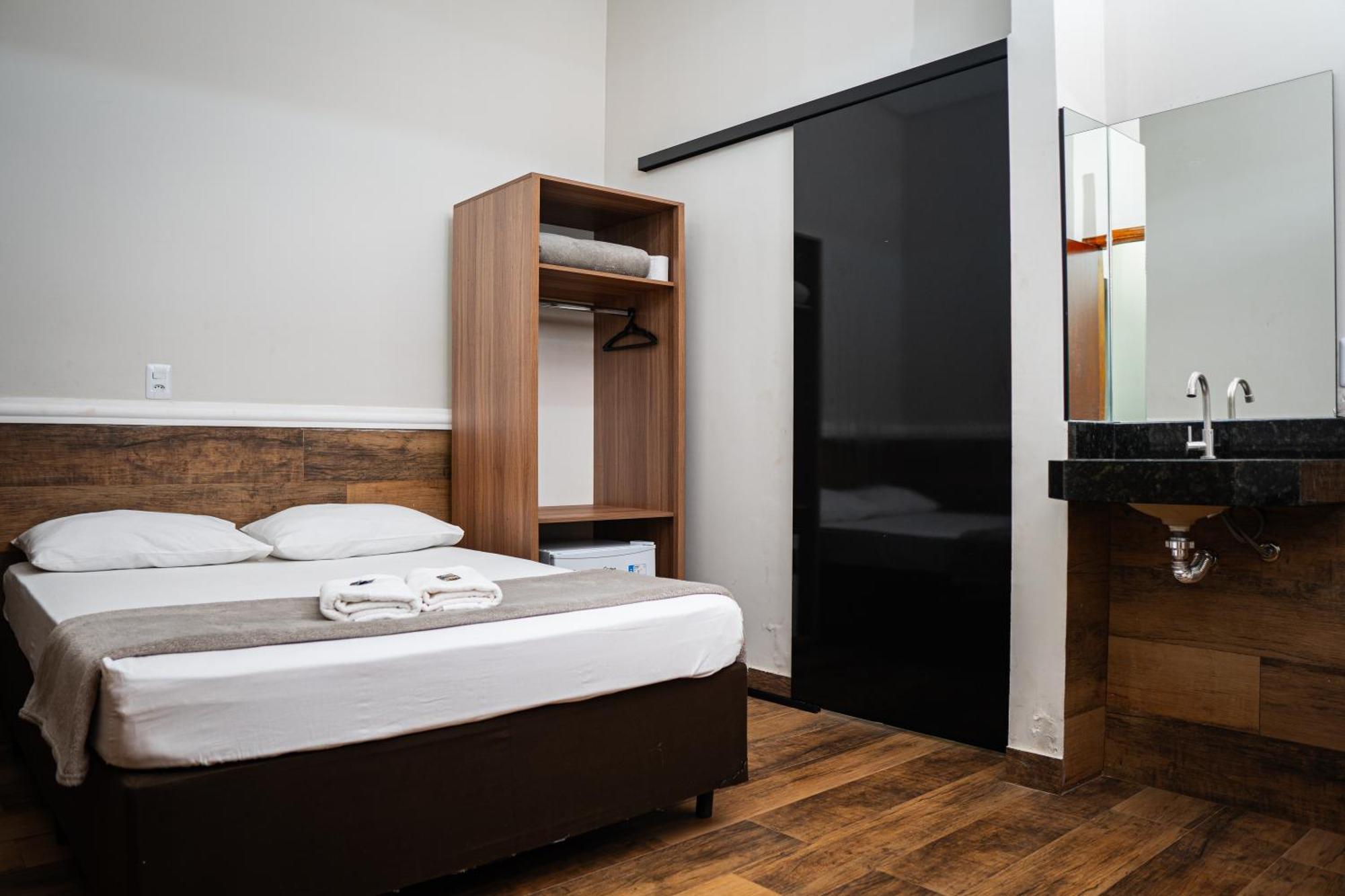 Hotel Nixon Proximo, Rodoviaria, Prefeitura E A Matriz Central Itaí المظهر الخارجي الصورة