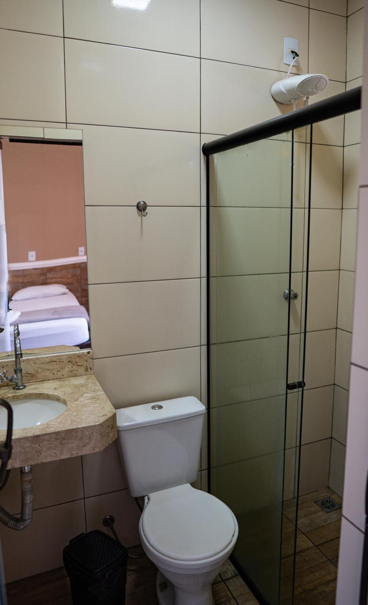 Hotel Nixon Proximo, Rodoviaria, Prefeitura E A Matriz Central Itaí المظهر الخارجي الصورة