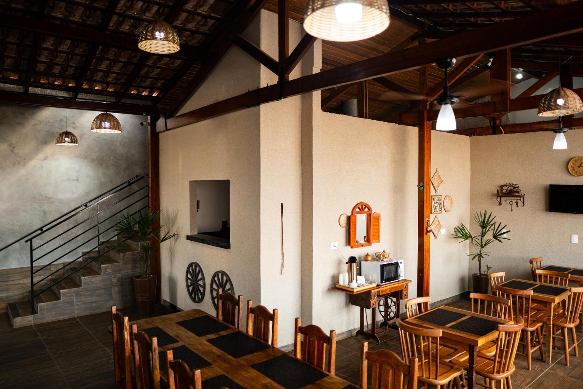 Hotel Nixon Proximo, Rodoviaria, Prefeitura E A Matriz Central Itaí المظهر الخارجي الصورة